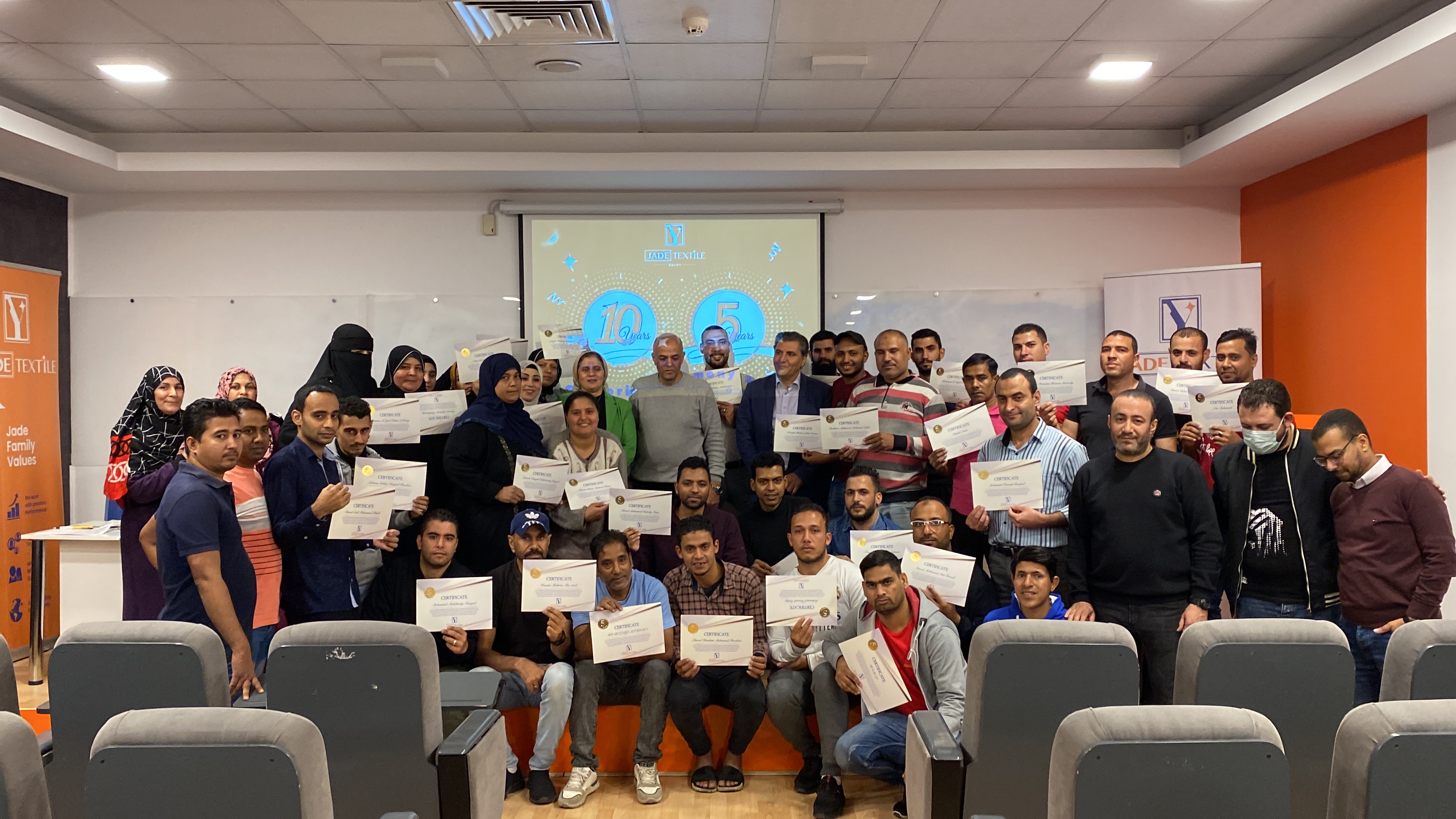 Jade Textile celebrates through a Series of Seniority Ceremonies for its Employees